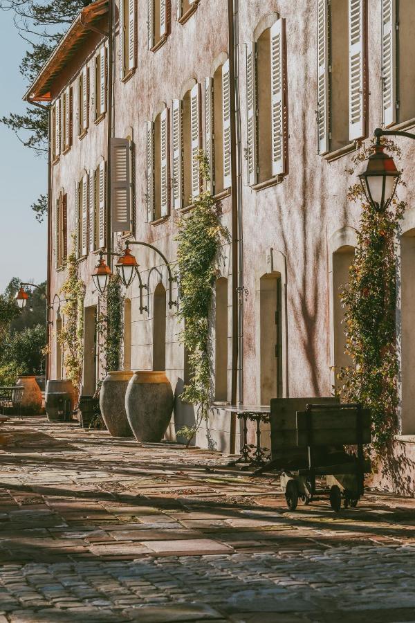 Chateau Saint Roux Le Luc-Le Cannet Des Maures Exterior foto